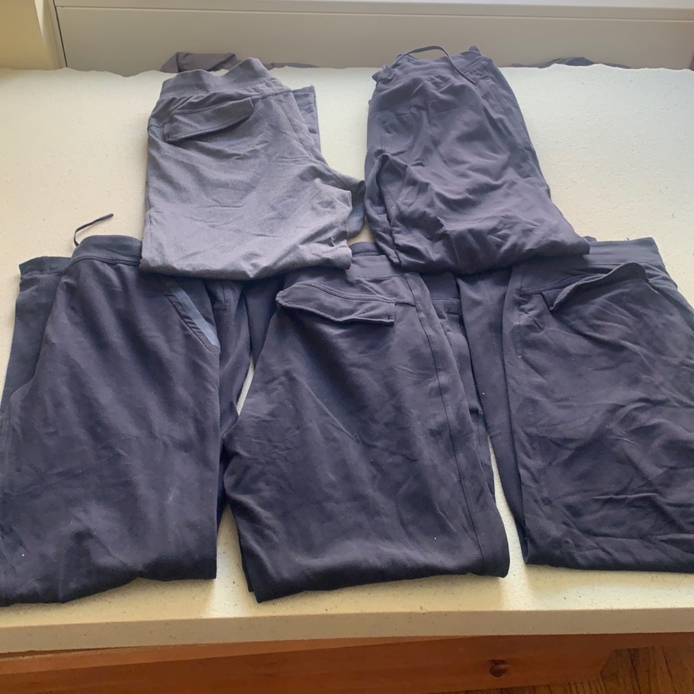 Lululemon men’s sweatpants lot of 5 (L)